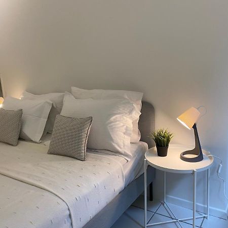 Apartamento Vouliagmeni'S Secret Garden Near The Sea Atenas Exterior foto