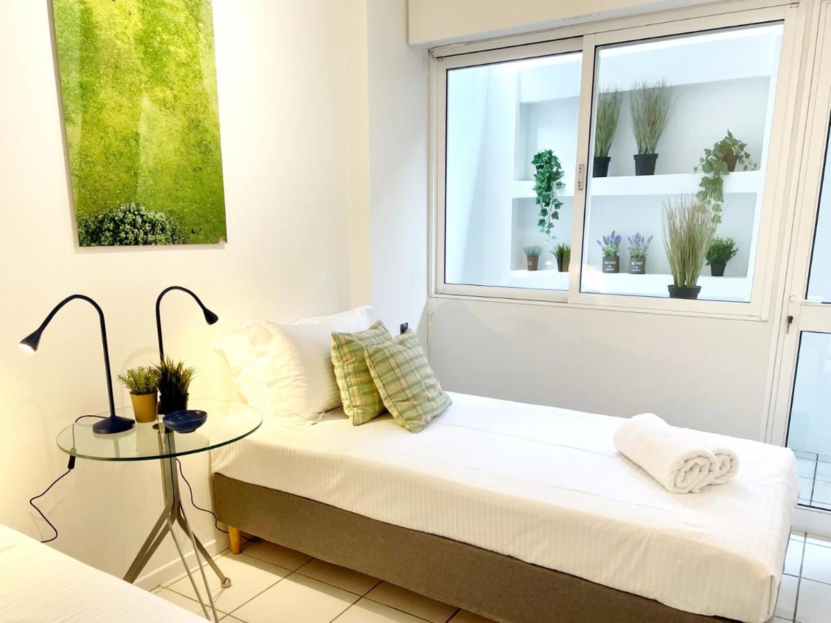 Apartamento Vouliagmeni'S Secret Garden Near The Sea Atenas Exterior foto