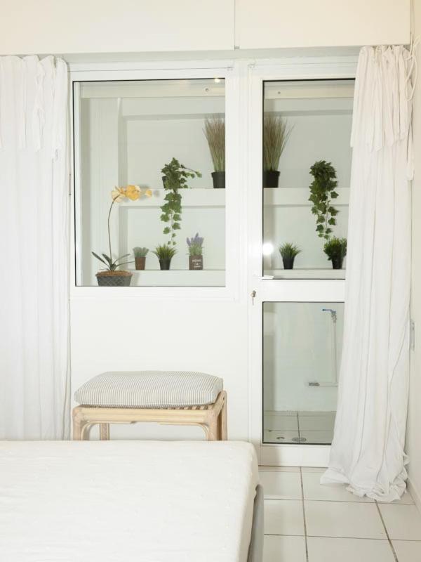 Apartamento Vouliagmeni'S Secret Garden Near The Sea Atenas Exterior foto