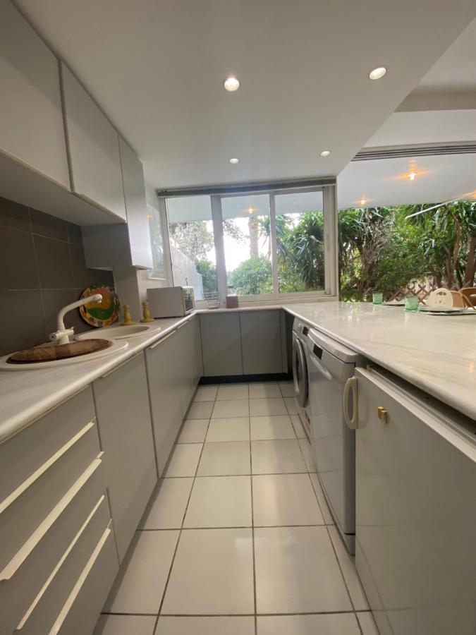 Apartamento Vouliagmeni'S Secret Garden Near The Sea Atenas Exterior foto