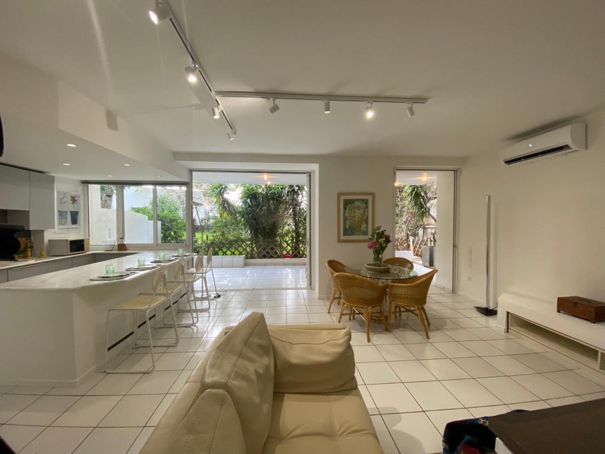 Apartamento Vouliagmeni'S Secret Garden Near The Sea Atenas Exterior foto
