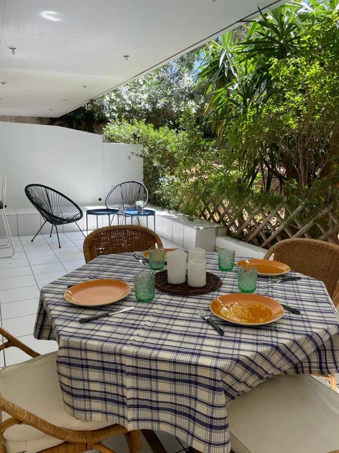 Apartamento Vouliagmeni'S Secret Garden Near The Sea Atenas Exterior foto
